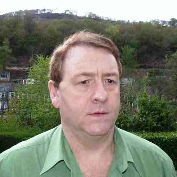 A picture of 'Roy Tomkinson'